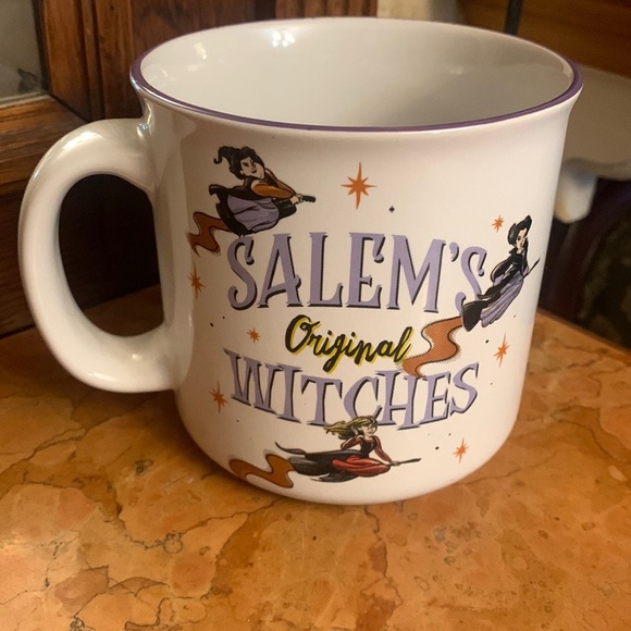 Hocus Pocus Halloween Disney oversized Coffee Mug NEW - Picture 1 of 4